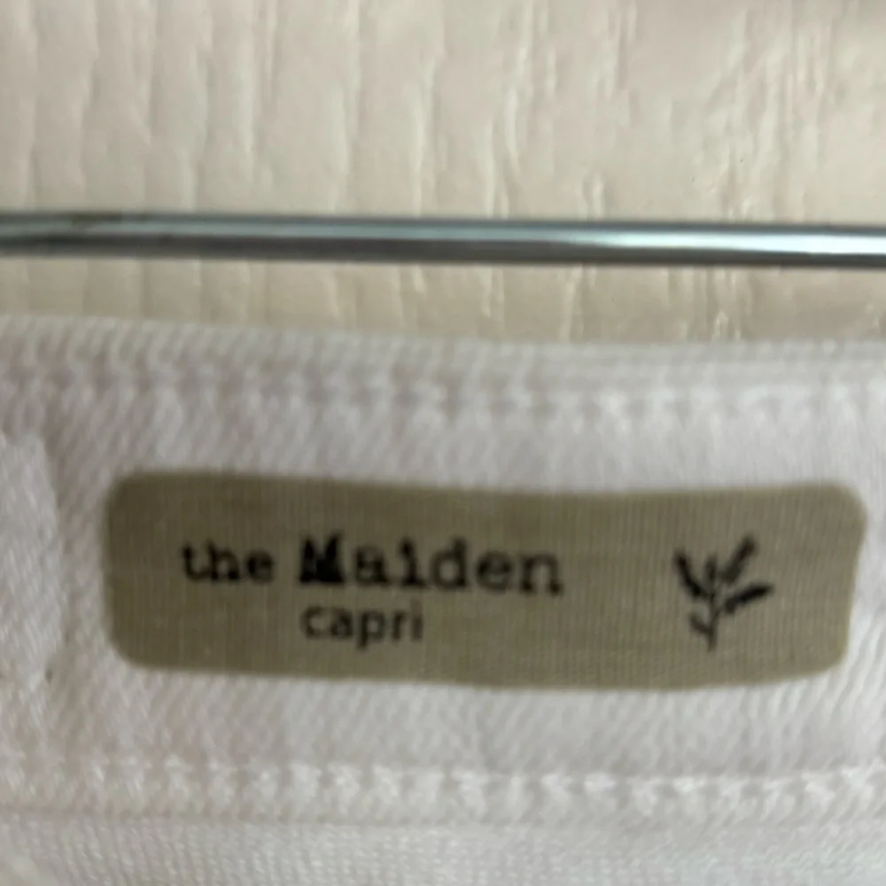 ADRIANO‎ GOLDSCHMIED the maiden capri size 26. Made in the USA.
